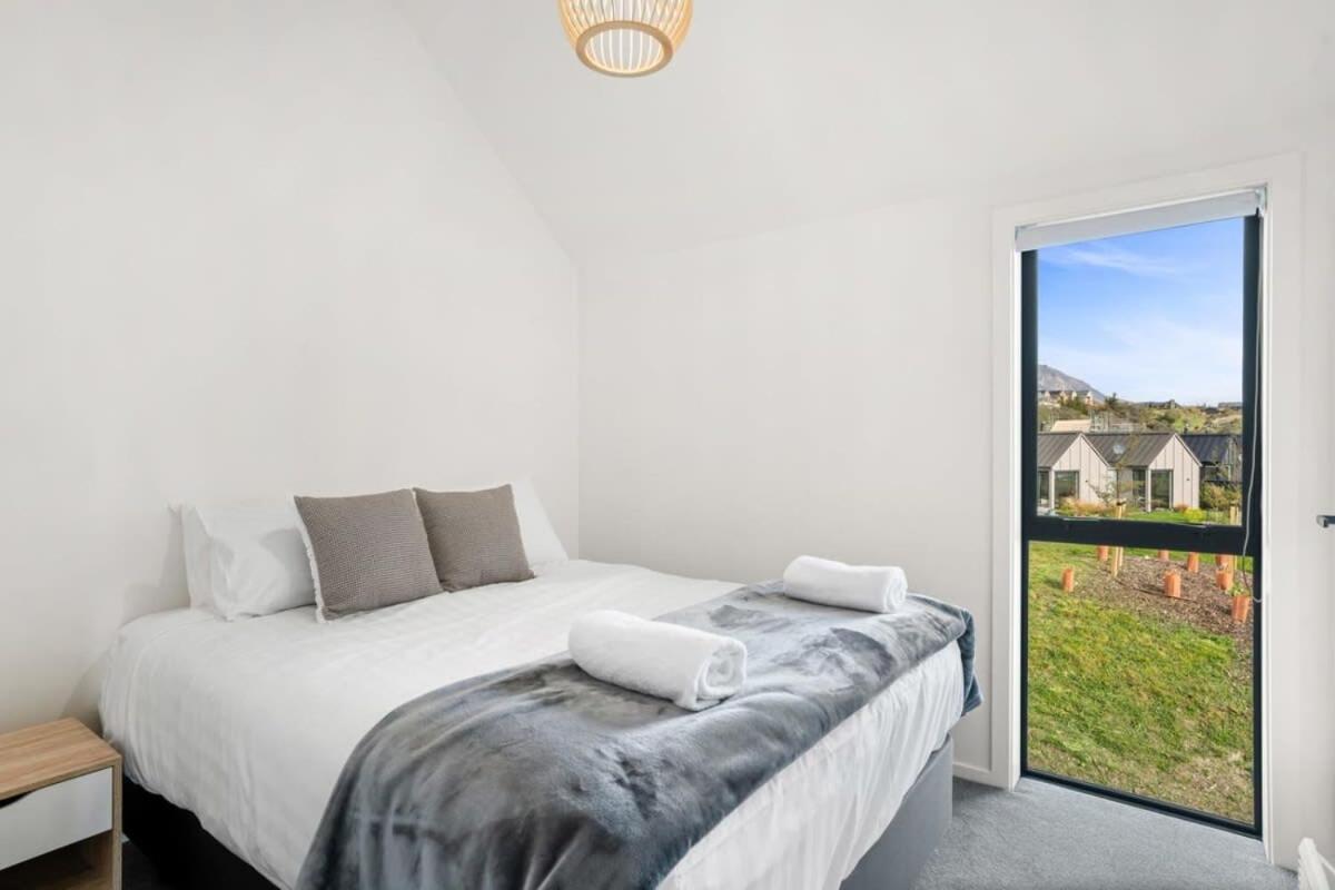 Nestled Below The Remarkables Queenstown Exterior photo