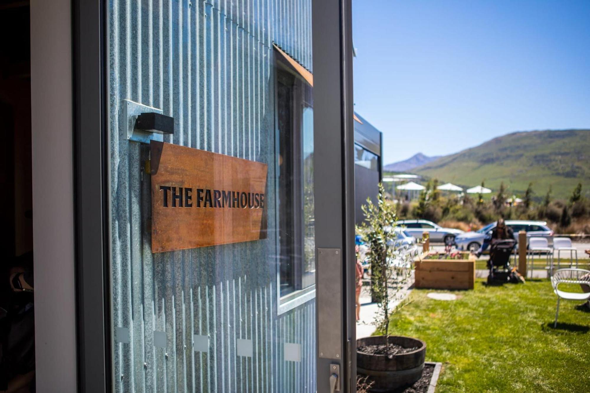 Nestled Below The Remarkables Queenstown Exterior photo